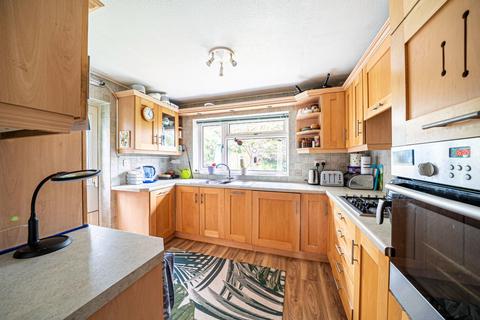 3 bedroom semi-detached house for sale, Hunters Close, Oakley, Basingstoke, RG23 7BG