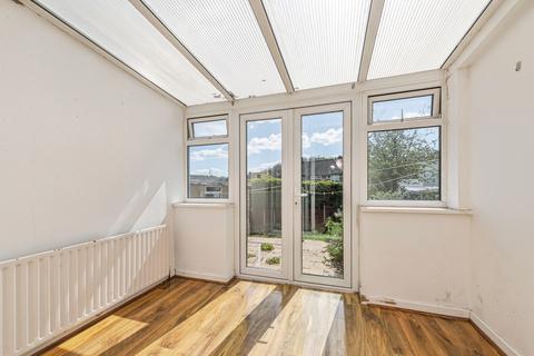 3 bedroom semi-detached house for sale, Mountfield Road, Huddersfield, HD5