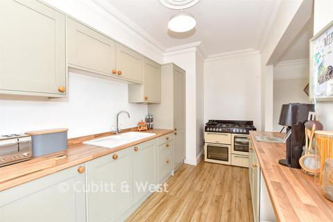 5 bedroom semi-detached house for sale, Kirby Road, Portsmouth PO2