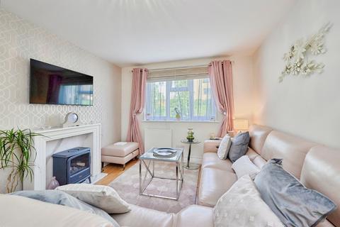 2 bedroom ground floor flat for sale, Horn Book, Saffron Walden