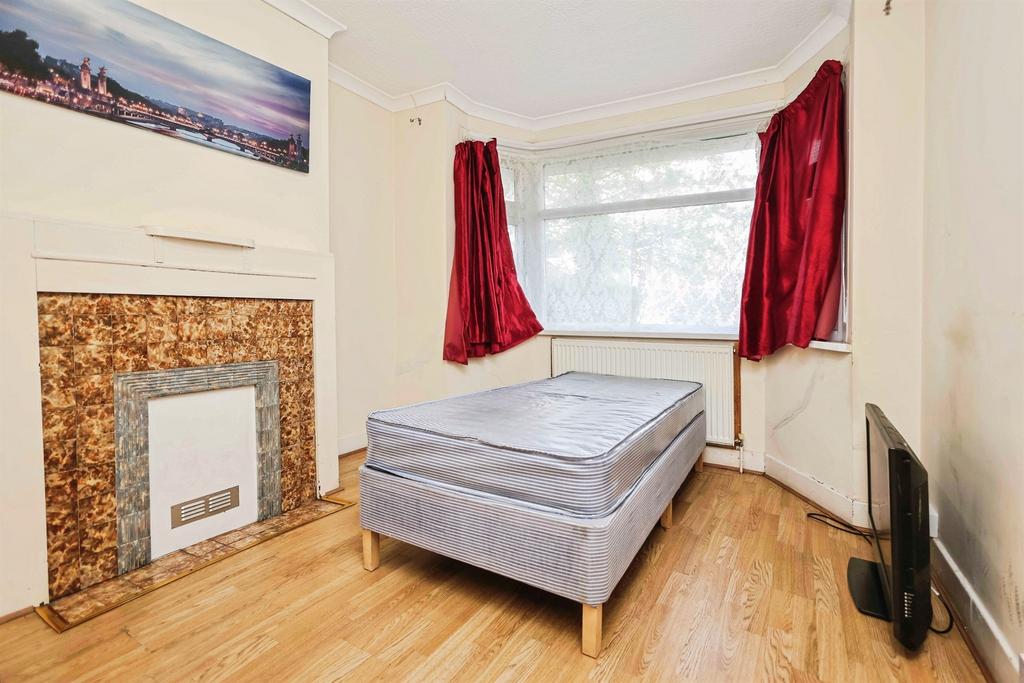 House in Birmingham, Lyndon Green - View 4