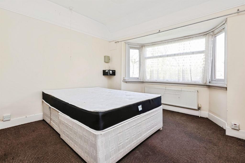 House in Birmingham, Lyndon Green - More