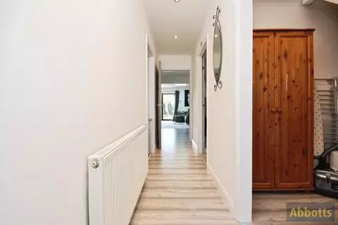 3 bedroom bungalow for sale – pohled 3