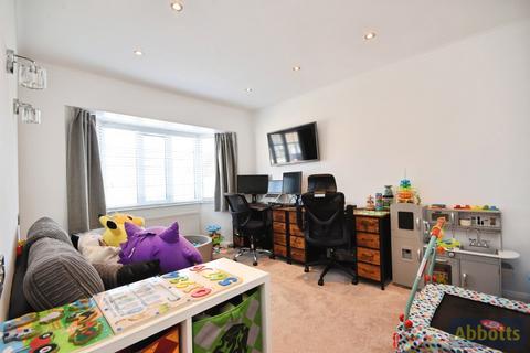 3 bedroom bungalow for sale, Louisa Avenue, BENFLEET, Essex, SS7
