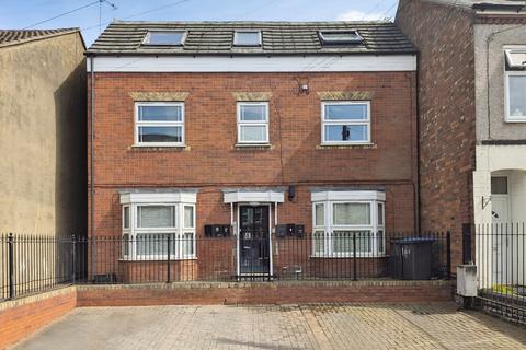 Studio for sale, Flat 1, Walton Court, 100 Bath Street, Rugby, Warwickshire CV21 3JD
