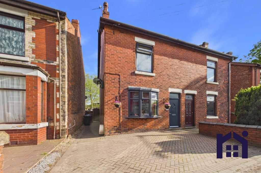 Spendmore Lane, Coppull, PR7 5BY 4 bed semi-detached house for sale - £ ...