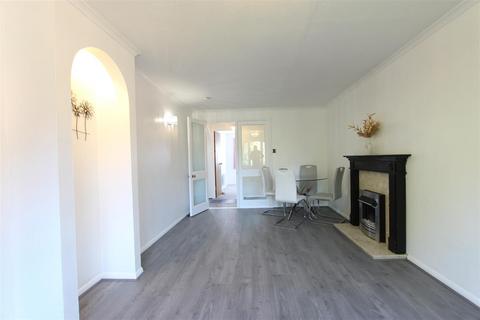2 bedroom apartment for sale, Maltby Drive, Enfield