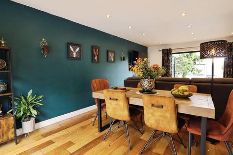 3 bedroom detached house for sale, Main Road, Llantwit Fardre, Pontypridd