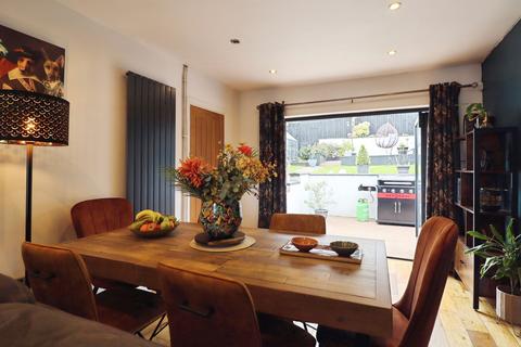 3 bedroom detached house for sale, Main Road, Llantwit Fardre, Pontypridd