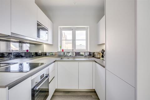 1 bedroom coach house for sale, Rosemead Avenue, High Wycombe HP10