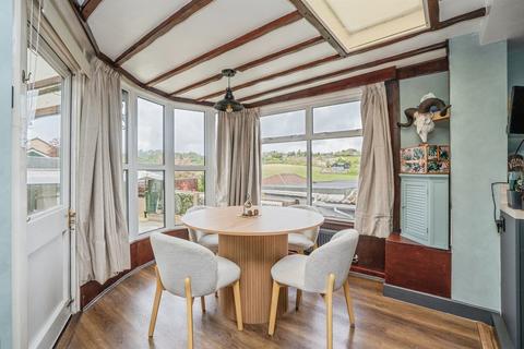 2 bedroom detached bungalow for sale, Francis Road, Horndean, Waterlooville