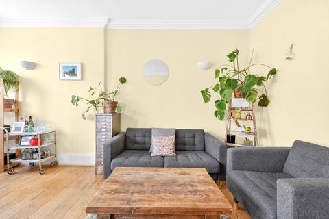 2 bedroom flat for sale, Tollington Way, Finsbury Park, N7