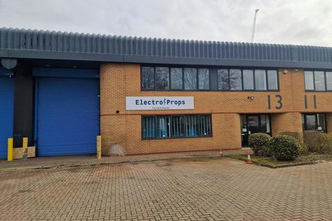 Warehouse to rent, Commercial Way London NW10 7XF