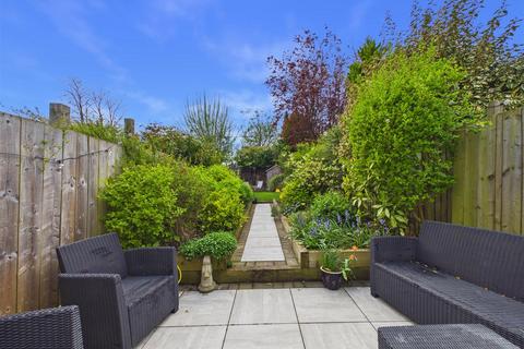 2 bedroom cottage for sale, Stockbridge Road, Elloughton