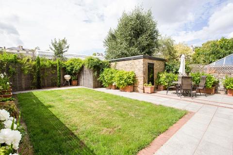 2 bedroom flat to rent, Warwick Avenue Little Venice W9