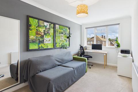2 bedroom apartment for sale, The Broadway, Farnham Common, Buckinghamshire, SL2