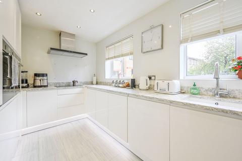 Saunders Ness Road, Isle Of Dogs, London, E14