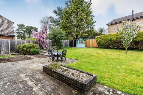 AGATES LANE, ASHTEAD, KT21