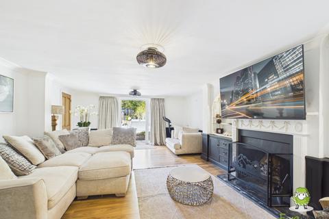 3 bedroom semi-detached house for sale, Victoria Place Worting Road, Basingstoke, Hampshire, RG22