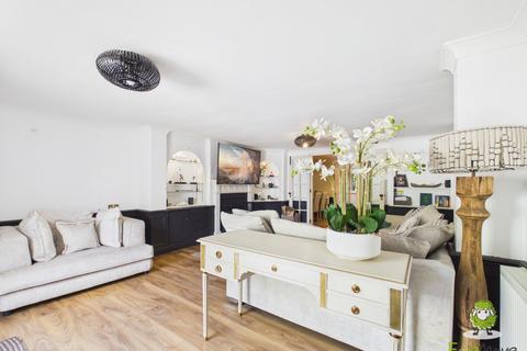 3 bedroom semi-detached house for sale, Victoria Place Worting Road, Basingstoke, Hampshire, RG22