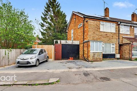 2 bedroom semi-detached house for sale - Rosewood Close, Luton
