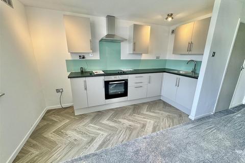 1 bedroom apartment to rent - Burfield Court, Handcross Road, LU2 8JY
