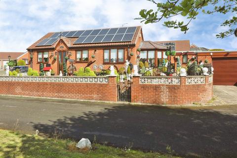 2 bedroom detached bungalow for sale, Thornhill Road, Harworth, Doncaster