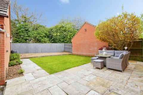 4 bedroom detached house for sale, Dittander Close, Bicester, Oxfordshire, OX26
