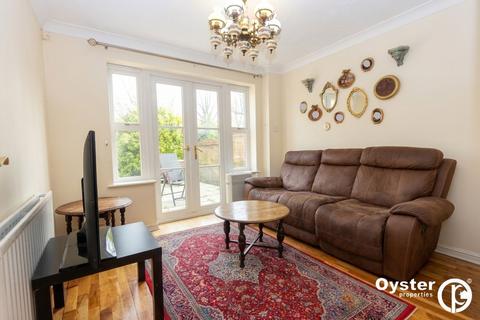 4 bedroom detached house to rent, Ribblesdale Avenue, London, N11