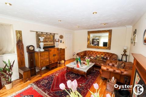 4 bedroom detached house to rent, Ribblesdale Avenue, London, N11