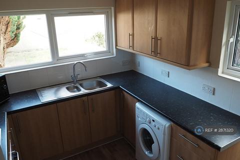 3 bedroom terraced house to rent, Beatrice Road, Southsea, PO4