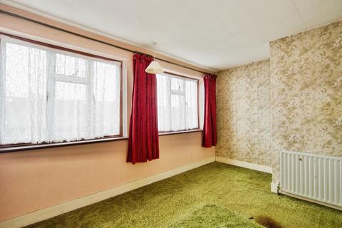 3 bedroom terraced house for sale, Western Avenue, Dagenham, RM10