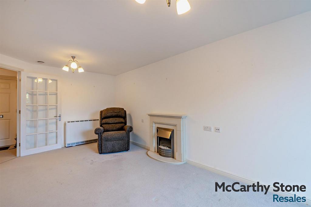 8688687-interior06-800.jpg