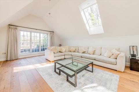 3 bedroom penthouse for sale, St. Botolphs Road, Sevenoaks, Kent TN13
