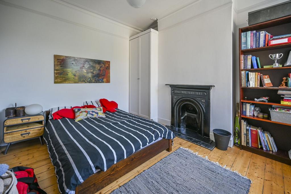 Bedroom, fireplace