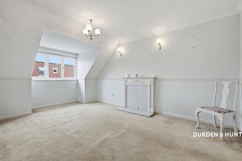 1 bedroom retirement property for sale, Albert Road, Buckhurst Hill, IG9
