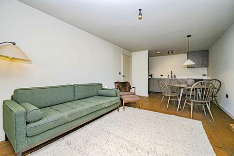 2 bedroom apartment for sale, Ovaltine Drive, Kings Langley