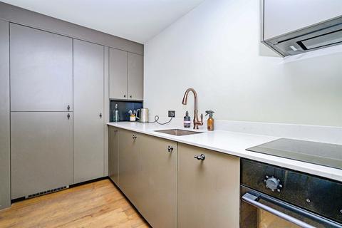 2 bedroom apartment for sale, Ovaltine Drive, Kings Langley