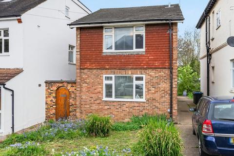 Dukes Avenue, New Malden