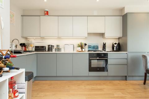 2 bedroom flat for sale, Crabble Hill, Dover, Kent, CT17