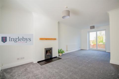 undefined, High Street, Lingdale