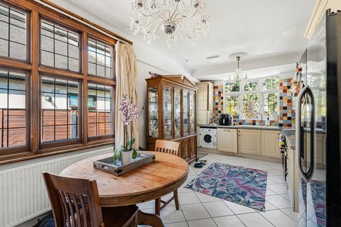 4 bedroom detached house for sale, Park Avenue, Enfield, EN1