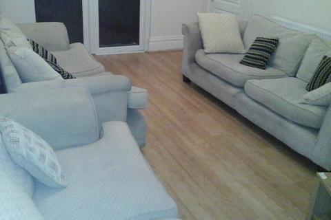 4 bedroom house share to rent, Southfield road