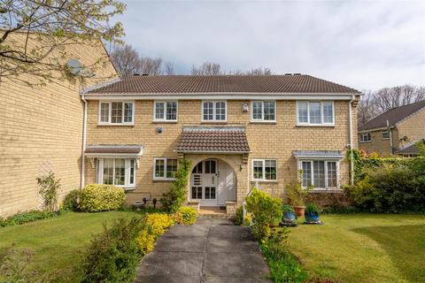 Apartment - Oakdene Drive, Leeds LS17