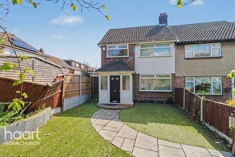 Surrey Drive, Hornchurch