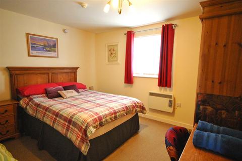2 bedroom apartment to rent, Warren Street, Tenby