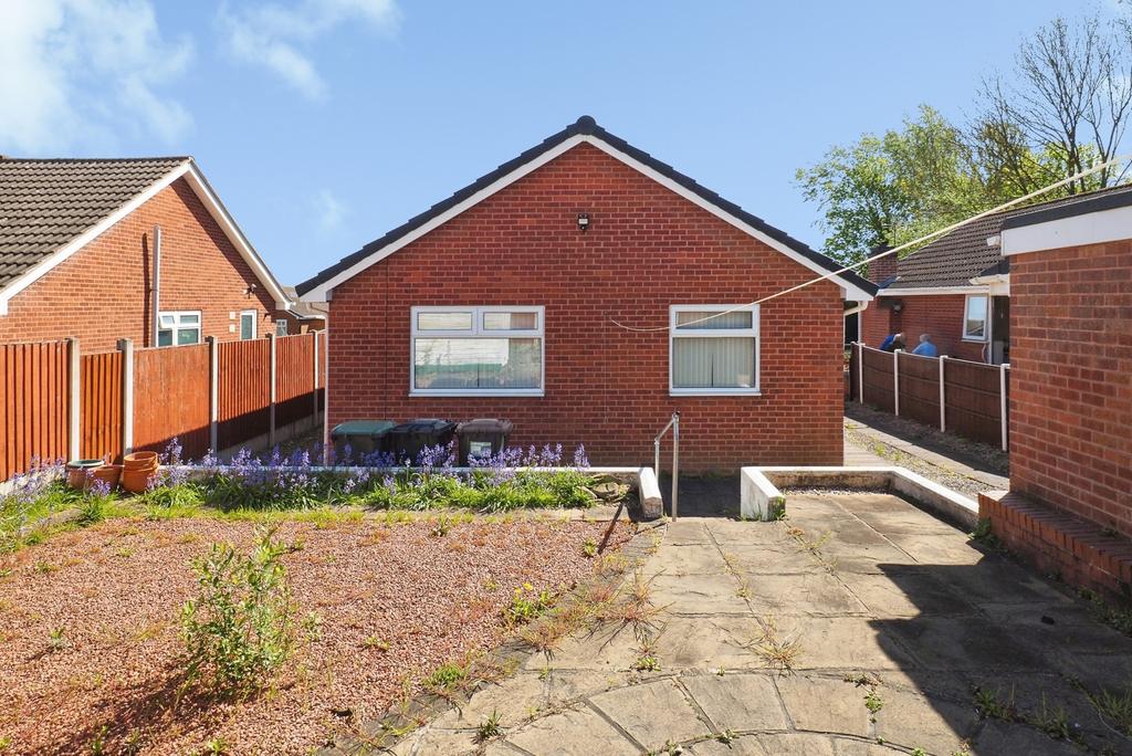 House in Nottingham, Bramcote - View 2