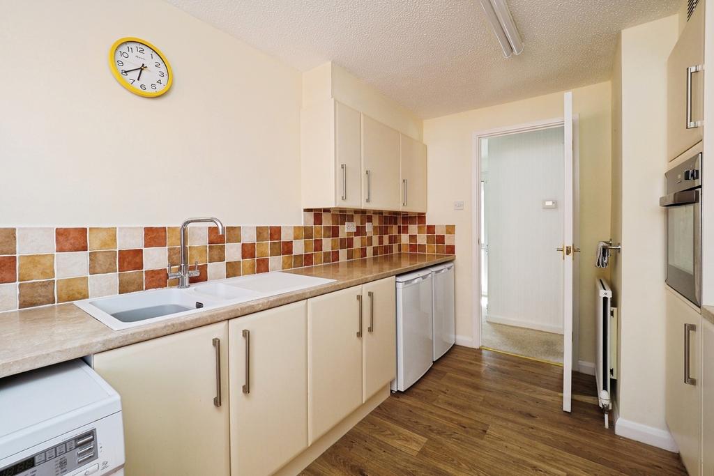 House in Nottingham, Bramcote - View 4