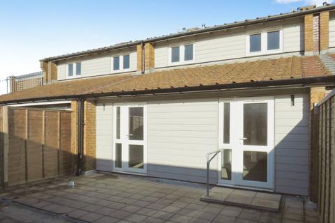 1 bedroom flat to rent, Bushfield Court, PETERBOROUGH, PE2