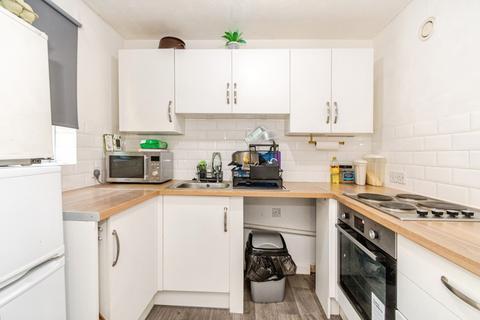 2 bedroom flat for sale, Shirley Road, Southampton, Hampshire, SO15